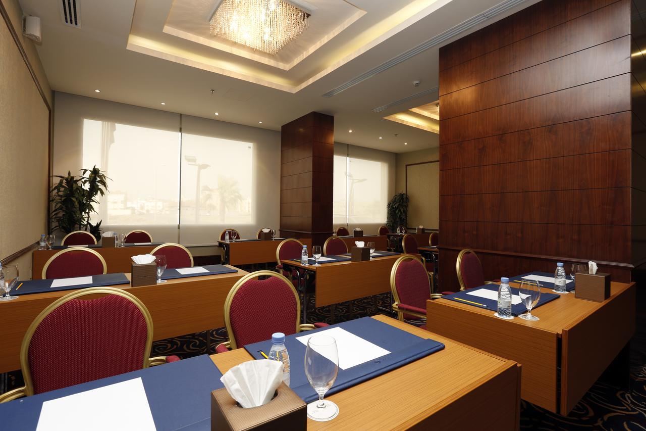 Intour Jazan Hotel Bagian luar foto