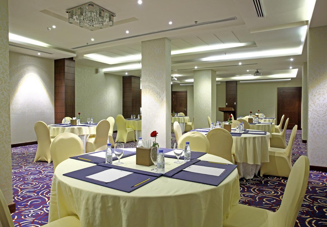 Intour Jazan Hotel Bagian luar foto