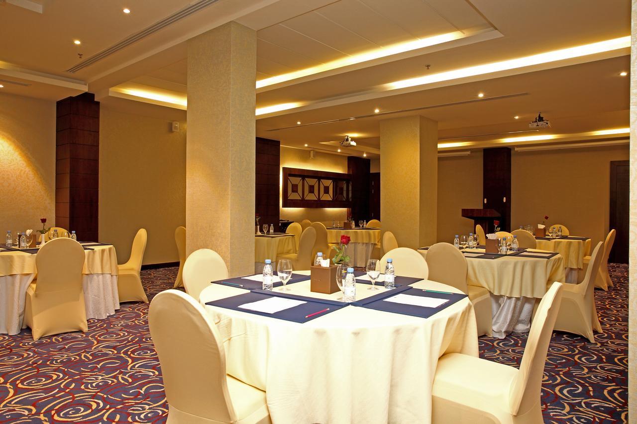 Intour Jazan Hotel Bagian luar foto